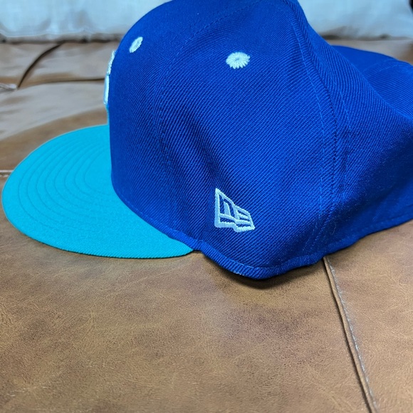 Hat - Picture 2 of 6